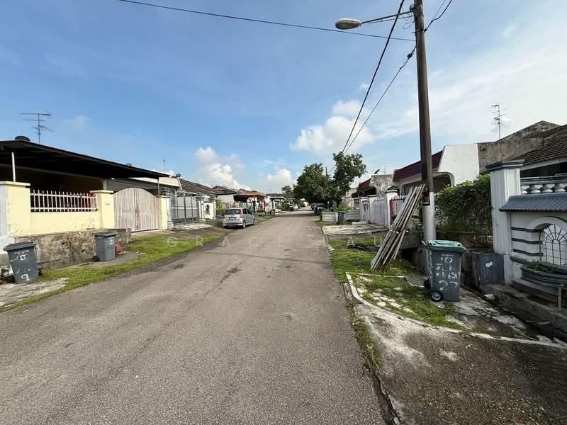 1-storey Terraced House for Sale in Taman Johor Jaya (Johor Bahru) - Grace Lau - Exterior - PropertyGuru.com.my