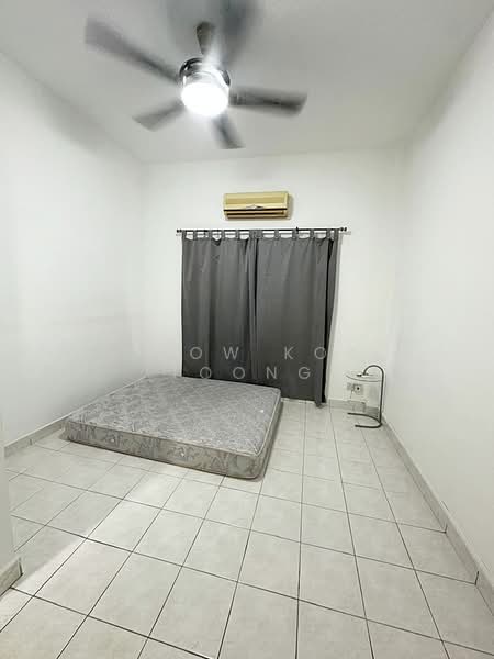 Apartment for Sale at Pangsapuri Lotus (Teratai) - Chow Kok Toong - Bedroom - PropertyGuru.com.my