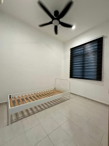 Rumah Teres 1 Tingkat untuk Disewa di Taman Mount Austin (Tebrau) - Yoland . - Bedroom - PropertyGuru.com.my