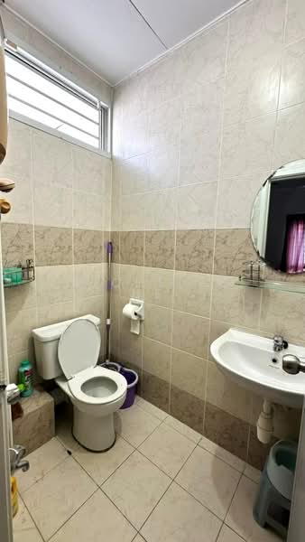 Rumah Teres 2.5 Tingkat untuk Dijual di Taman Setia Indah (Tebrau) - Michelle He - Bathroom - PropertyGuru.com.my