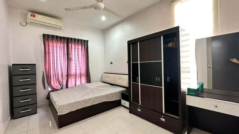 Rumah Teres 2.5 Tingkat untuk Dijual di Taman Setia Indah (Tebrau) - Michelle He - Bedroom - PropertyGuru.com.my
