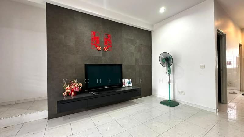 Rumah Teres 2.5 Tingkat untuk Dijual di Taman Setia Indah (Tebrau) - Michelle He - Living Room - PropertyGuru.com.my