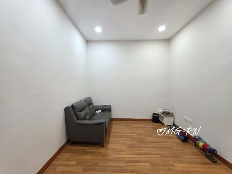 2-storey Terraced House for Sale in Bandar Bukit Raja (Klang) - Yongsen Lim - Living Room - PropertyGuru.com.my