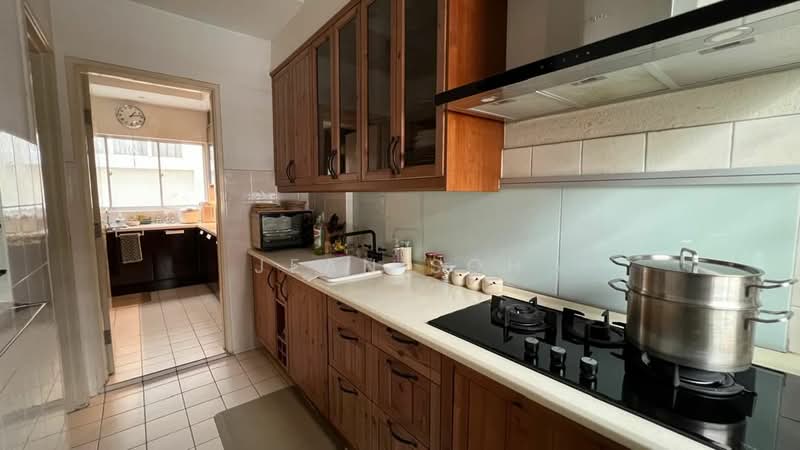 2.5-storey Terraced House for Sale in Usj 16 (Subang Jaya) - Jean Soh - Kitchen - PropertyGuru.com.my