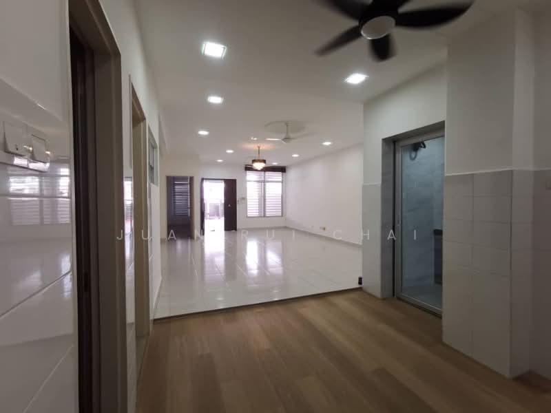 2-storey Terraced House for Sale in Semenyih (Selangor) - Juan Rui Chai - Living Room - PropertyGuru.com.my