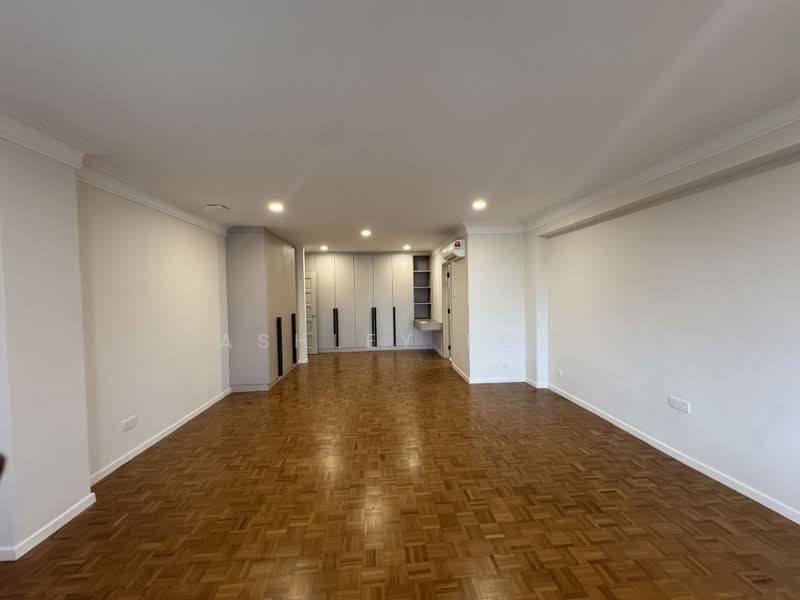 Condominium for Rent at Merak Kayangan Court - Ashley Foo - Master Bedroom walk-in-wardrobe - PropertyGuru.com.my