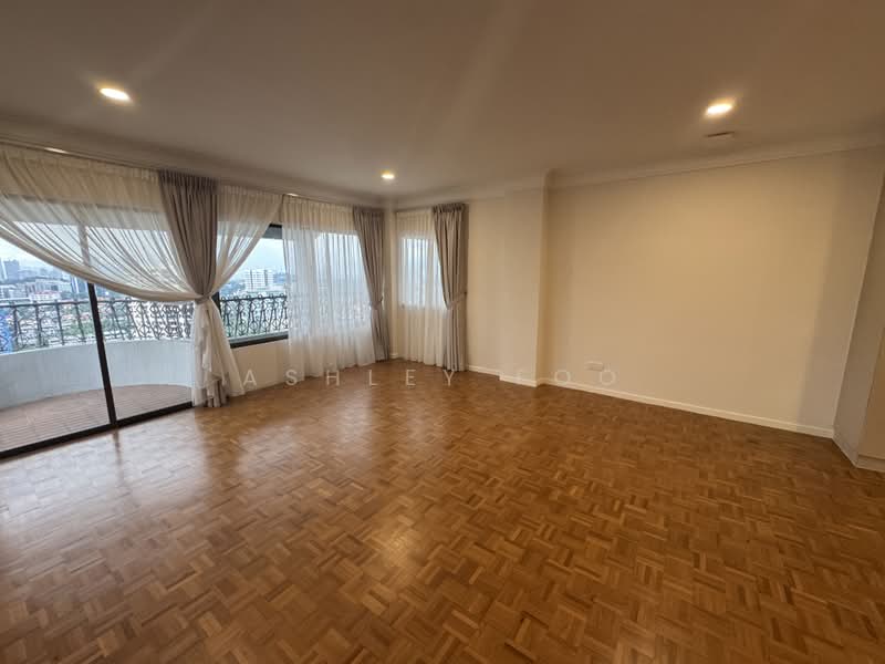 Condominium for Rent at Merak Kayangan Court - Ashley Foo - Master Bedroom with balcony - PropertyGuru.com.my