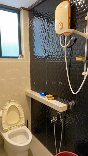 Condominium for Sale at Nadia Parkfront - Nic Low - Bathroom - PropertyGuru.com.my