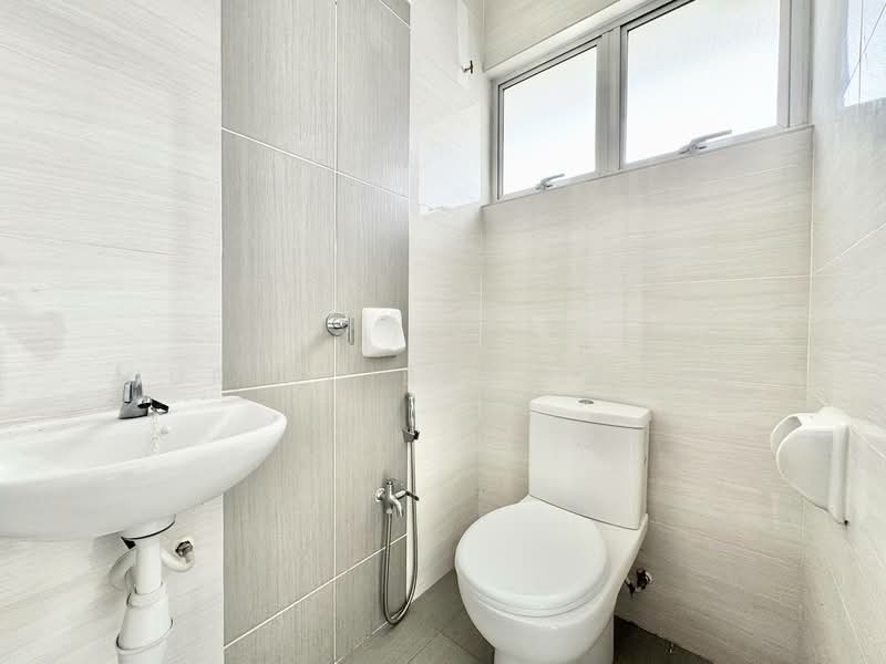 2-storey Terraced House for Sale in Puncak Bestari (Puncak Alam) - Nur Adibah Ishak - Bathroom - PropertyGuru.com.my