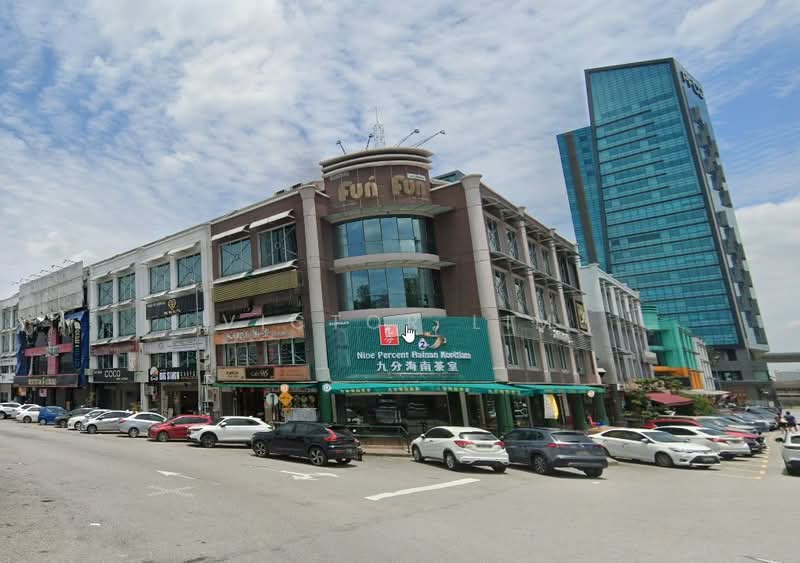 Shop for Rent in Bandar Puteri Puchong (Puchong) - Victor Lim - Exterior - PropertyGuru.com.my