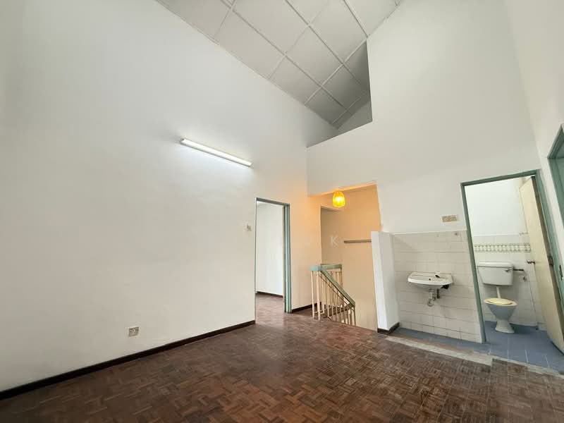 2-storey Terraced House for Sale in Bandar Country Homes (Rawang) - SK Luk - Interior - PropertyGuru.com.my