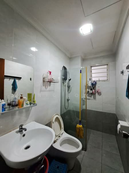 Apartment for Sale at Bukit Segambut Apartment - Nic Low - Bathroom - PropertyGuru.com.my