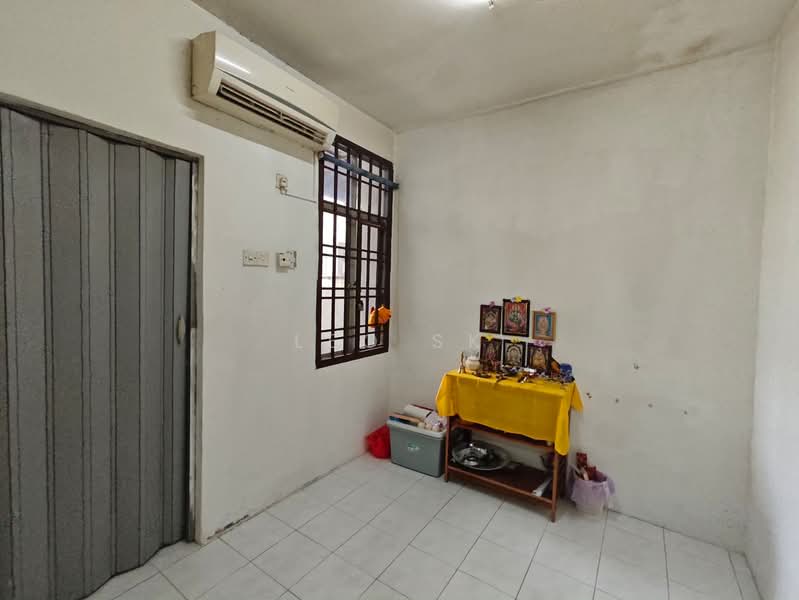 Kondominium untuk Dijual di Summer Park Townhouse @ Seri Alam - Leo SK - Interior - PropertyGuru.com.my