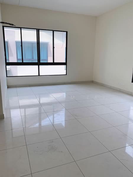 Rumah Berkembar untuk Dijual di Taman Bayu Puteri (Johor Bahru) - William Tay - Living Room - PropertyGuru.com.my