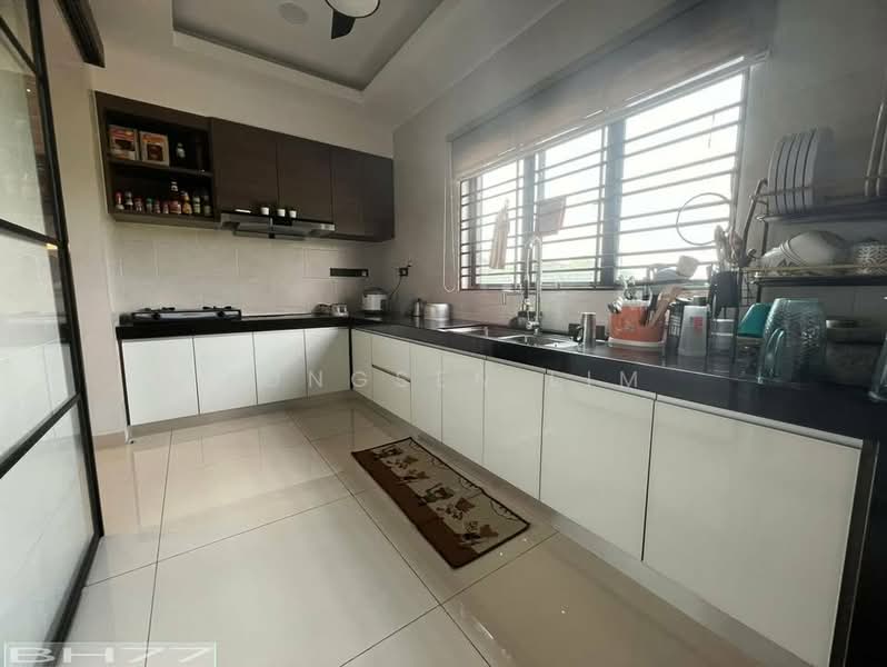 2-storey Terraced House for Sale in Bandar Rimbayu (Telok Panglima Garang) - Yongsen Lim - Kitchen - PropertyGuru.com.my