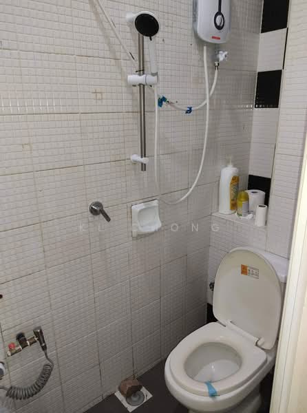 Kondominium untuk Dijual di The Sky Executive Suites - KL Chong - Bathroom - PropertyGuru.com.my
