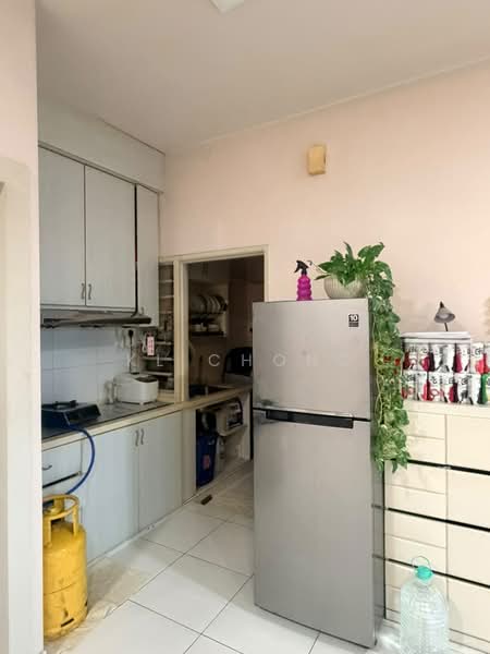 Kondominium untuk Dijual di The Sky Executive Suites - KL Chong - Kitchen - PropertyGuru.com.my