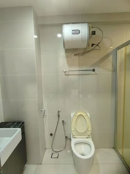 Condominium for Rent at Kings Bay @ Country Garden Danga Bay - Vivi Ong - Bathroom - PropertyGuru.com.my