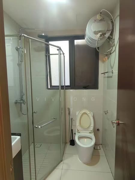 Condominium for Rent at Kings Bay @ Country Garden Danga Bay - Vivi Ong - Bathroom - PropertyGuru.com.my