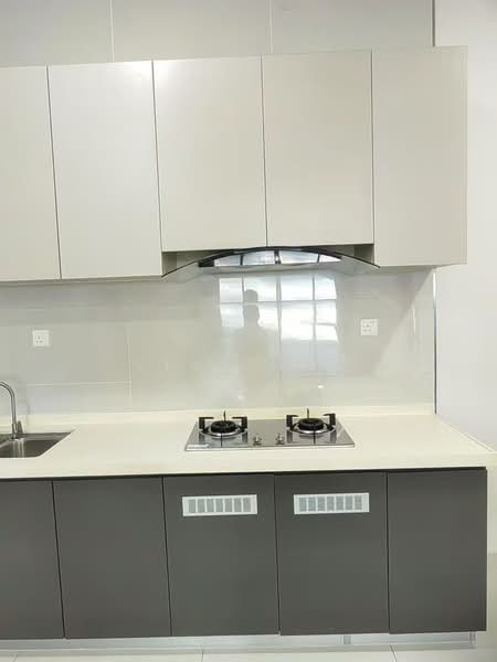 Condominium for Rent at Kings Bay @ Country Garden Danga Bay - Vivi Ong - Kitchen - PropertyGuru.com.my