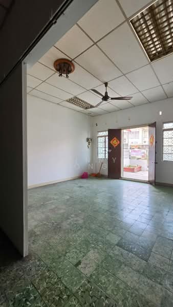 2-storey Terraced House for Sale in George Town (Penang) - Rainny Wong - Living Room - PropertyGuru.com.my