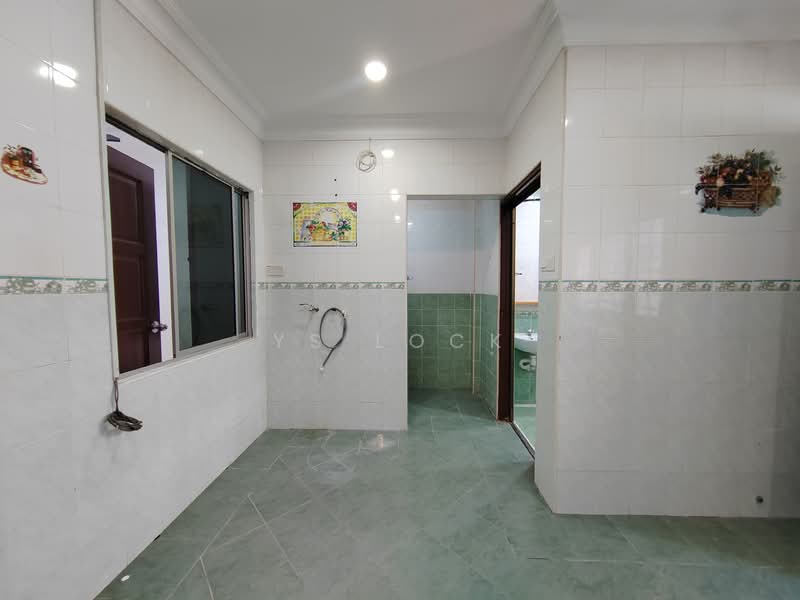 Rumah Teres untuk Dijual di Taman Selayang Utama (Selayang) - YS Lock - Interior - PropertyGuru.com.my