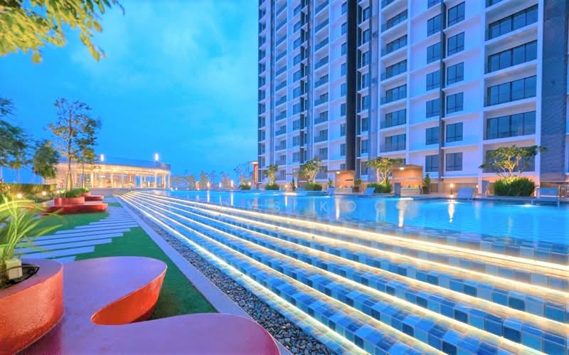 Service Residence for Sale at Luminari - Gladys Kock - Pool - PropertyGuru.com.my