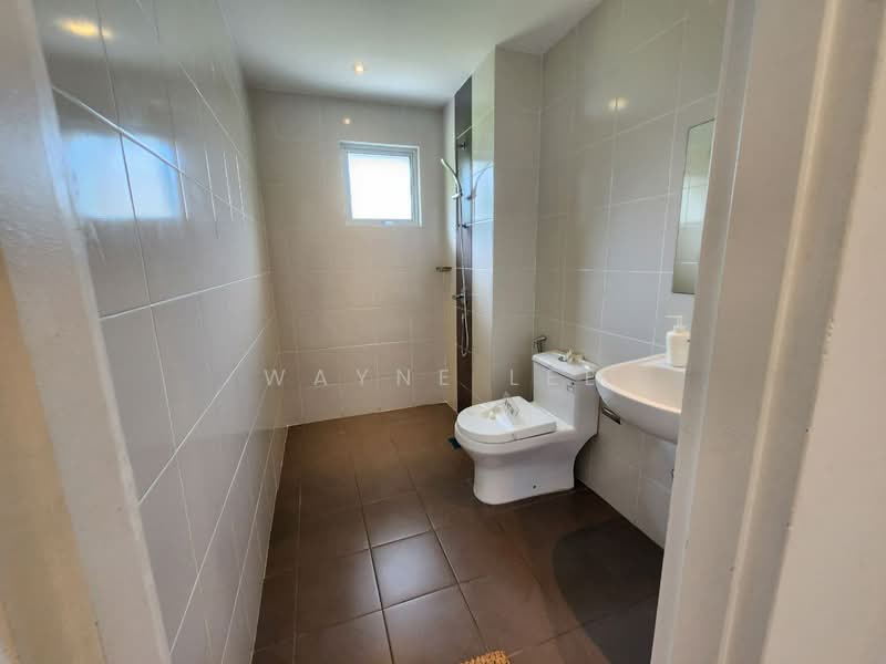 Servis Apartment untuk Dijual di Riverhaus - Wayne Lee - Bathroom - PropertyGuru.com.my