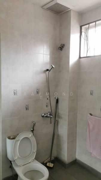 Rumah Teres 2 Tingkat untuk Dijual di Tropicana Indah (Kota Damansara) - Raymond Tan - Bathroom - PropertyGuru.com.my