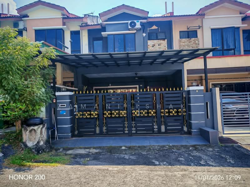 2-storey Terraced House for Sale in Bandar Country Homes (Rawang) - Zamani Ishak - Exterior - PropertyGuru.com.my