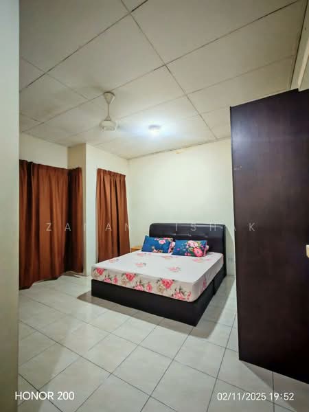 2-storey Terraced House for Sale in Bandar Country Homes (Rawang) - Zamani Ishak - Bedroom - PropertyGuru.com.my