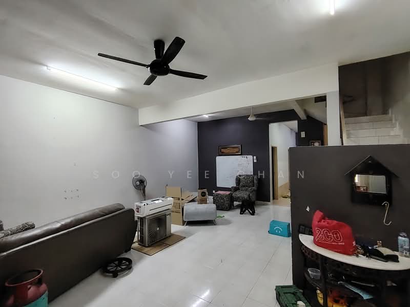 Rumah Teres 2 Tingkat untuk Dijual di Prima Saujana (Kajang) - Leo Lim - Living Room - PropertyGuru.com.my