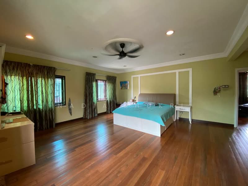 Bungalow for Sale in Usj 17 (Subang Jaya) - Nadia Shukri - Bedroom - PropertyGuru.com.my