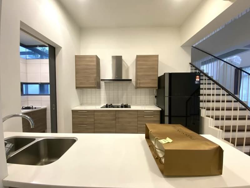 Condominium for Sale at The Breezeway - Echo Ng - Kitchen - PropertyGuru.com.my