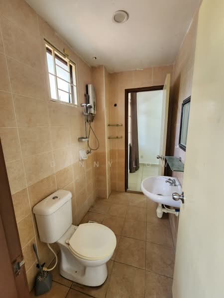 Townhouse for Sale in Taman Bukit Cheras (Cheras) - Danny Low - Bathroom - PropertyGuru.com.my