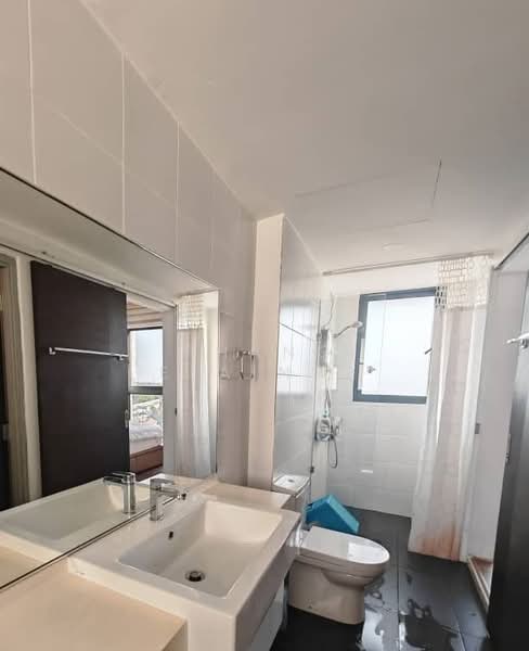 Service Residence for Sale at V@SUMMERPLACE - Phang Elainne - Bathroom - PropertyGuru.com.my