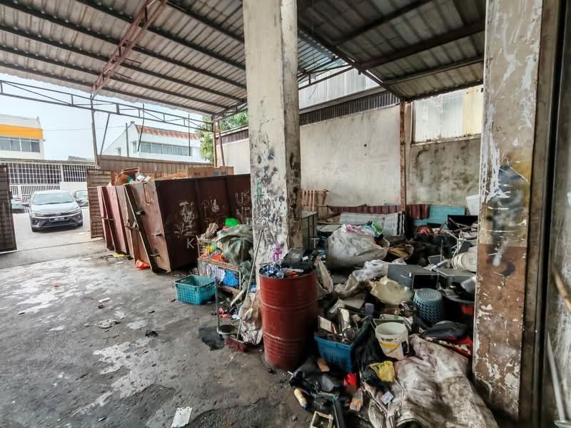 Semi-D Factory for Sale in Taman Universiti (Skudai) - Kate Tee - Exterior - PropertyGuru.com.my