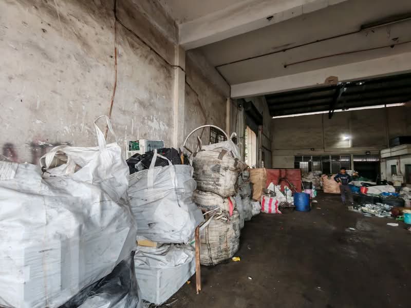 Semi-D Factory for Sale in Taman Universiti (Skudai) - Kate Tee - Interior - PropertyGuru.com.my