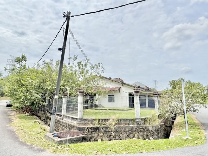 1-storey Terraced House for Sale in Taman Desa Vista (Dengkil) - Alif Saad - Exterior - PropertyGuru.com.my