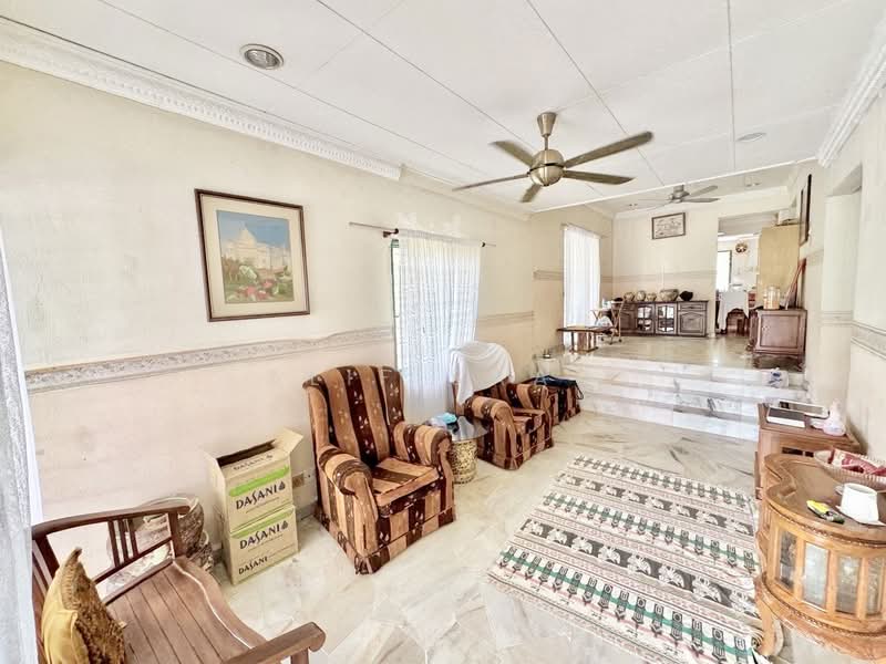 1-storey Terraced House for Sale in Taman Desa Vista (Dengkil) - Alif Saad - Living Room - PropertyGuru.com.my