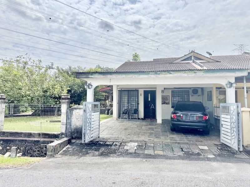 1-storey Terraced House for Sale in Taman Desa Vista (Dengkil) - Alif Saad - Exterior - PropertyGuru.com.my