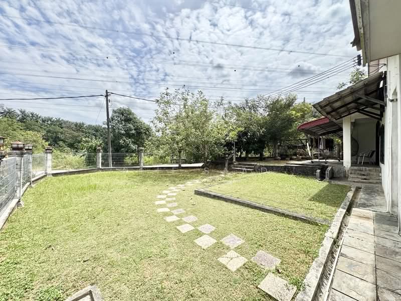 1-storey Terraced House for Sale in Taman Desa Vista (Dengkil) - Alif Saad - Exterior - PropertyGuru.com.my