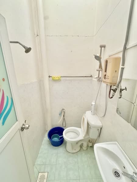 1-storey Terraced House for Sale in Taman Desa Vista (Dengkil) - Alif Saad - Bathroom - PropertyGuru.com.my