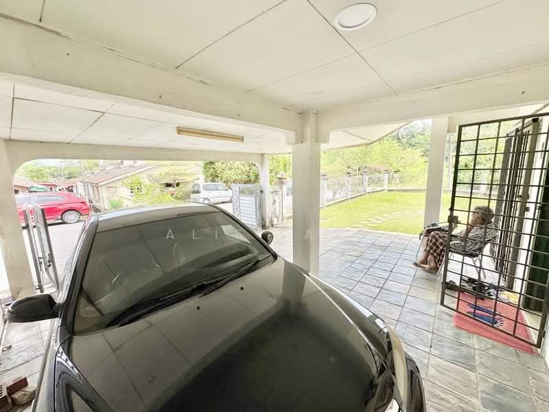 1-storey Terraced House for Sale in Taman Desa Vista (Dengkil) - Alif Saad - Exterior - PropertyGuru.com.my