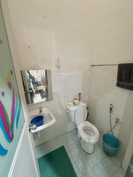 1-storey Terraced House for Sale in Taman Desa Vista (Dengkil) - Alif Saad - Bathroom - PropertyGuru.com.my