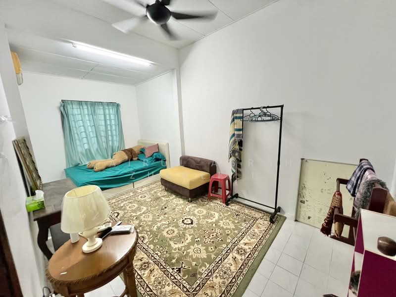Semi-Detached House for Sale in Senawang (Negeri Sembilan) - Zairul Asrah Zulkefli - Bedroom - PropertyGuru.com.my