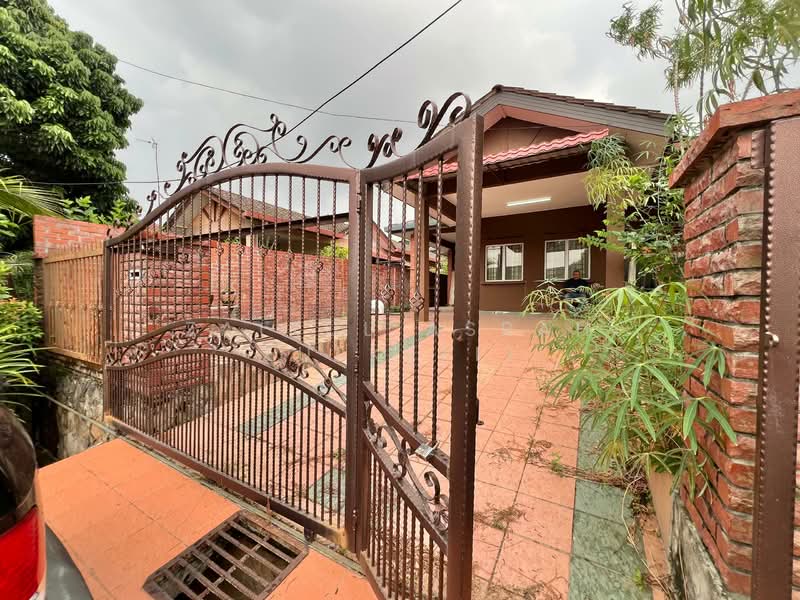 Semi-Detached House for Sale in Senawang (Negeri Sembilan) - Zairul Asrah Zulkefli - Exterior - PropertyGuru.com.my