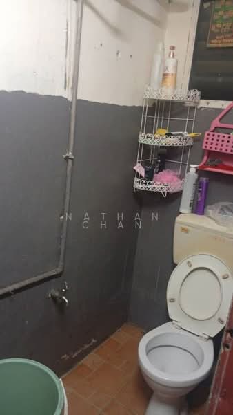 Flat for Sale at Taman Tan Sri Yaacob - Nathan Chan - Bathroom - PropertyGuru.com.my