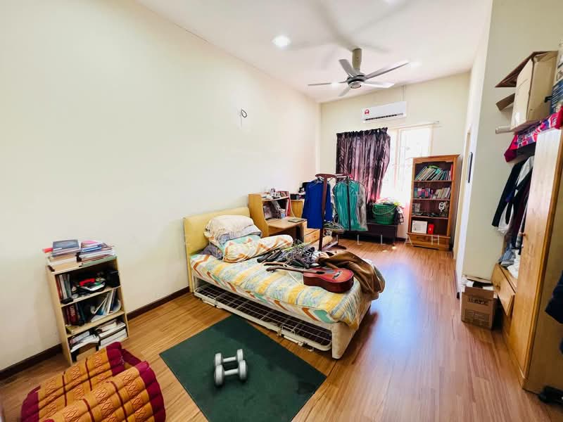 Semi-Detached House for Sale in Saujana Impian (Kajang) - Fauzi Abdullah - Bedroom - PropertyGuru.com.my