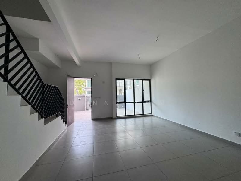 3-storey Terraced House for Sale in Batu 9 (Cheras) - Danny Low - Living Room - PropertyGuru.com.my
